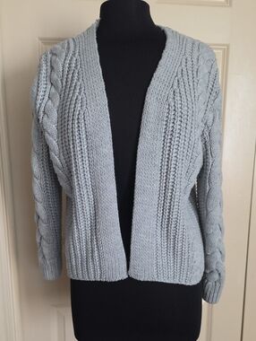 Alya Light Gray Cable Knit Open Cardigan